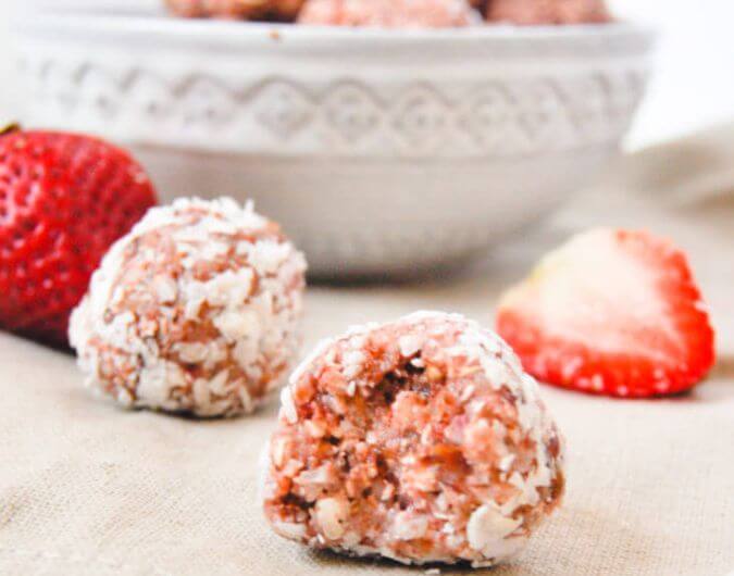 No-Bake Strawberry Almond Balls