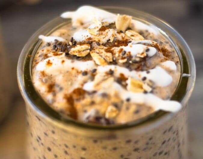 Cinnamon Bun Overnight Oats
