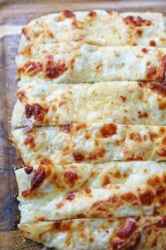 30 Best Breadsticks To Jazz Up Boring Breakfast - 30 Best Breadsticks To Jazz Up Boring Breakfast