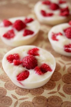 Fruit Bites: “Irresistible” Desserts and Snacks Of All - Fruit Bites: “Irresistible” Desserts and Snacks Of All