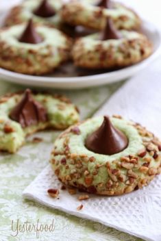 30 Best Kiss Cookies (Blossoms) To Blow Your Mind - 30 Best Kiss Cookies (Blossoms) To Blow Your Mind