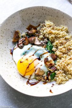 30 “Must-Serve” Quinoa Breakfast Bowls - 30 “Must-Serve” Quinoa Breakfast Bowls